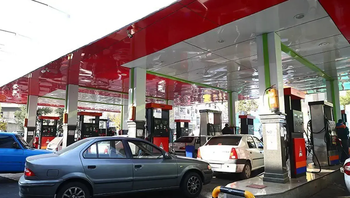 تولید بنزین پایدار است؛ کارشناس نفت شایعه توقف پالایش را رد کرد