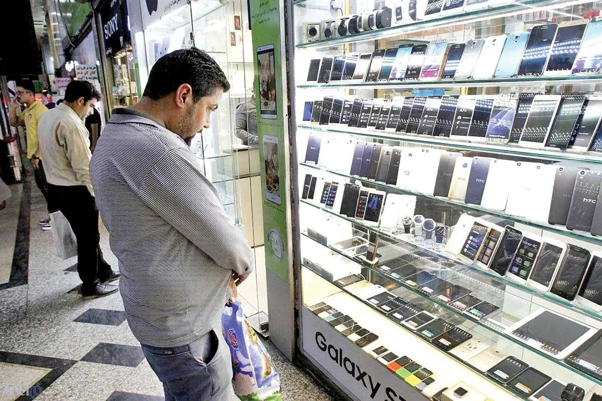فروش اینترنت بدون فیلتر برای اکتیو آیفون؛ اتصال ۱۰ دقیقه‌ای با هزینه ۵۰۰ هزار تومان!