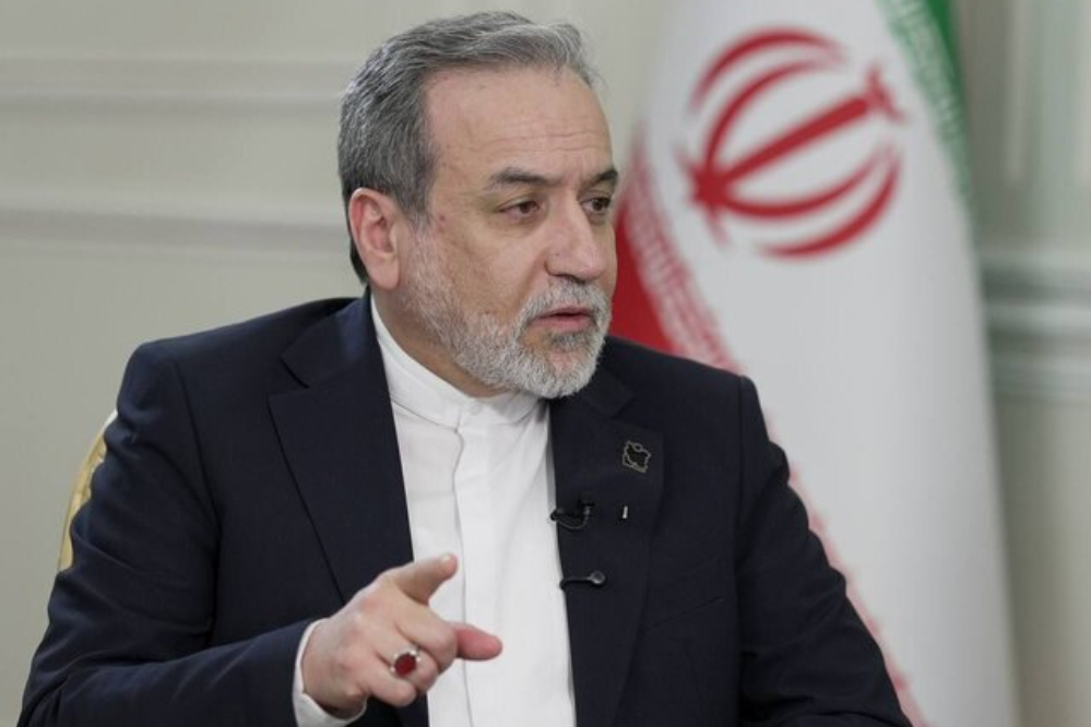 گفت‌وگوهای فشرده وزیر امور خارجه ایران با وزرای خارجه الجزایر و ترکمنستان