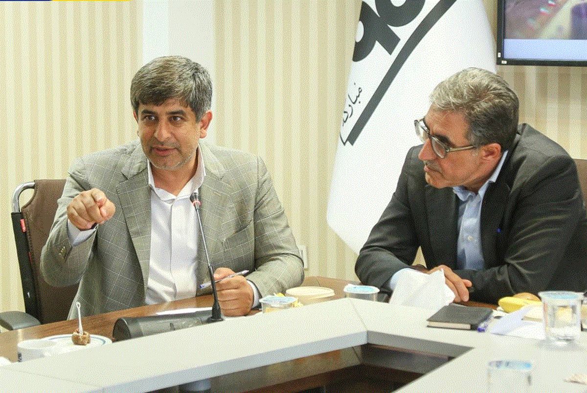 نسخه فولاد مبارکه برای آرامش بازار؛ عرضه‌های متوالی در دو هفته اخیر صنعت را از بحران نجات داد
