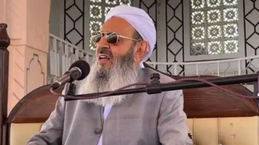 حمله تند فارس به اظهارات عبدالحمید درباره تنگه هرمز؛ جنجال تازه بر سر یک خطبه