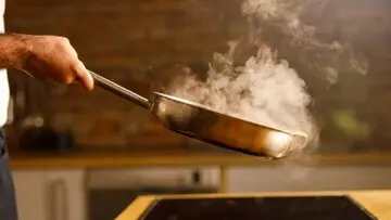 سکوت دودهای آشپزخانه؛ راز پنهان افزایش خطر سرطان ریه در زنان!