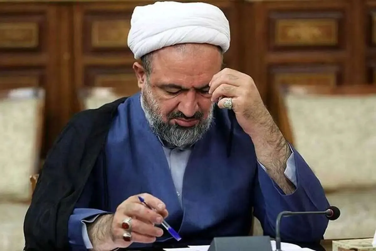پیشنهاد جنجالی برای حمید رسایی؛ نمایندگی مجلس با تبلت از داخل زندان!