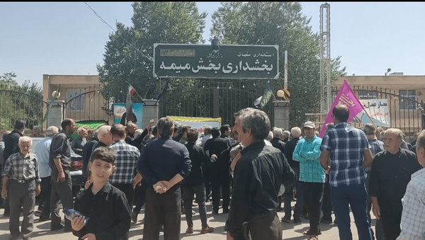 ماجرای جنجالی تجمع مردم میمه چه بود؟