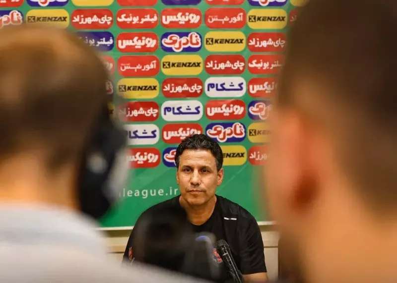 کنایه تند سرمربی پرسپولیس به تیم‌های لیگ برتر فوتبال ایران