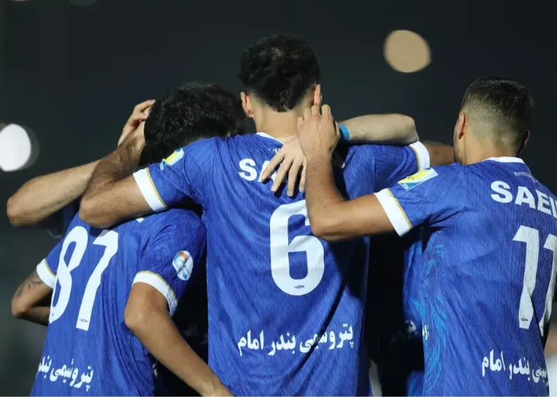 استقلال تاج را از پرسپولیس گرفت؛ آبی‌ها دوباره بهترین تیم تاریخ لیگ برتر شدند