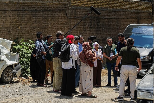 بازدید ۱۵ خبرنگار و روزنامه‌نگار خارجی از زندان اوین