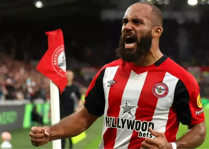 رایان امبوئمو ستاره  به منچستریونایتد پیوست