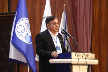 علی تاجرنیا در انتخابات شورای اسلامی شهر تهران  ثبت‌نام کرد