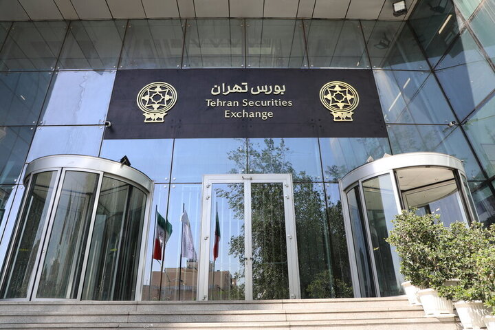 امروز ارزش معاملات خرد سهام، نزدیک به ۷ همت بود