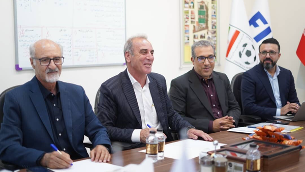 افزایش سقف قراردادهای فوتسال تا ۳۰ درصد مصوب شد