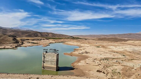 کمتر از ۳ درصد از حجم کل ذخایر آب سدهای هرمزگان باقی مانده است